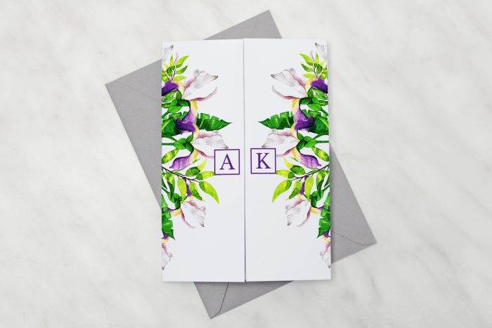 zaproszenie-slubne-kwiaty-z-nawami-bialo-fioletowe-krokusy-papier-satynowany