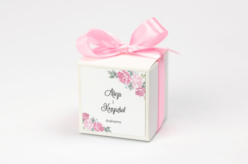 pudełko na krówki z różowymi kwiatami
