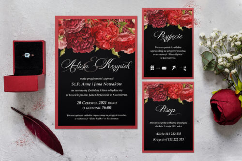 zaproszenie ślubne z podkładką i czerwonymi kwiatami