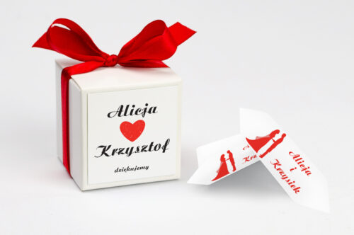 Ozdobne pudełeczko na krówki z personalizacją do zaproszenia Vintage - Black & White Czerwone