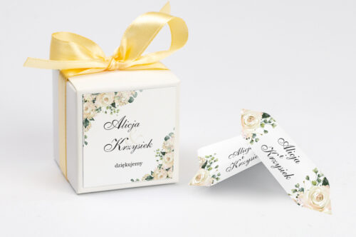 personalizowane pudełeczko na krówki w białe hortensje