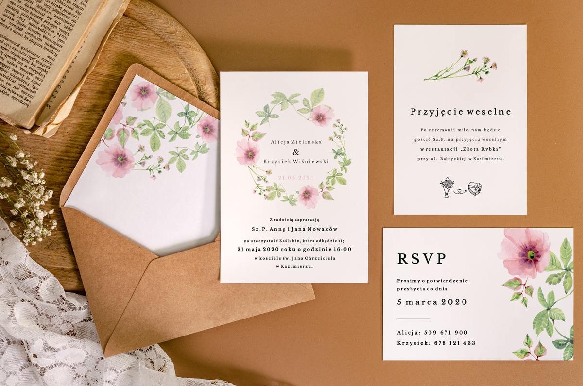 Nowoczesne zaproszenia ślubne Zaproszenie ślubne jednokartkowe recyklingowe - Różowy wianek