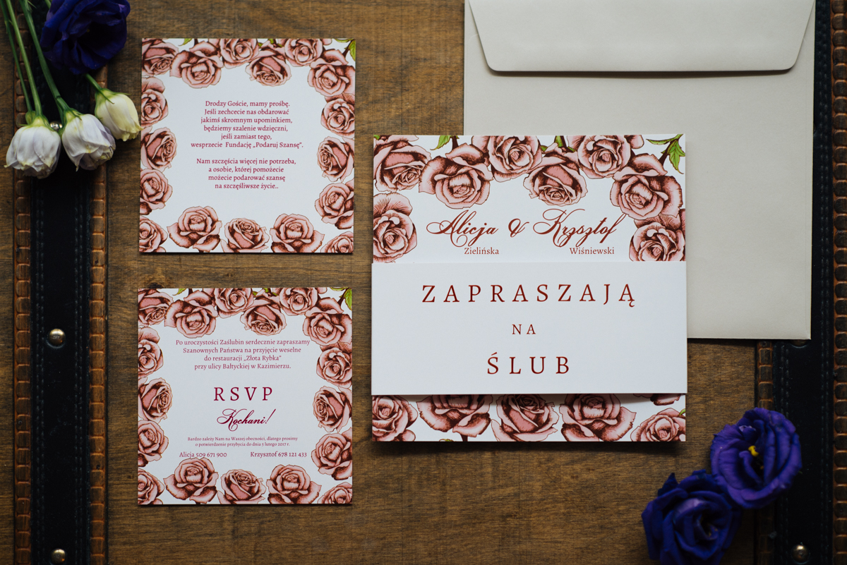 Oryginalne zaproszenia ślubne Oryginalne zaproszenie ślubne Kwadratowa kartka: Różyczki