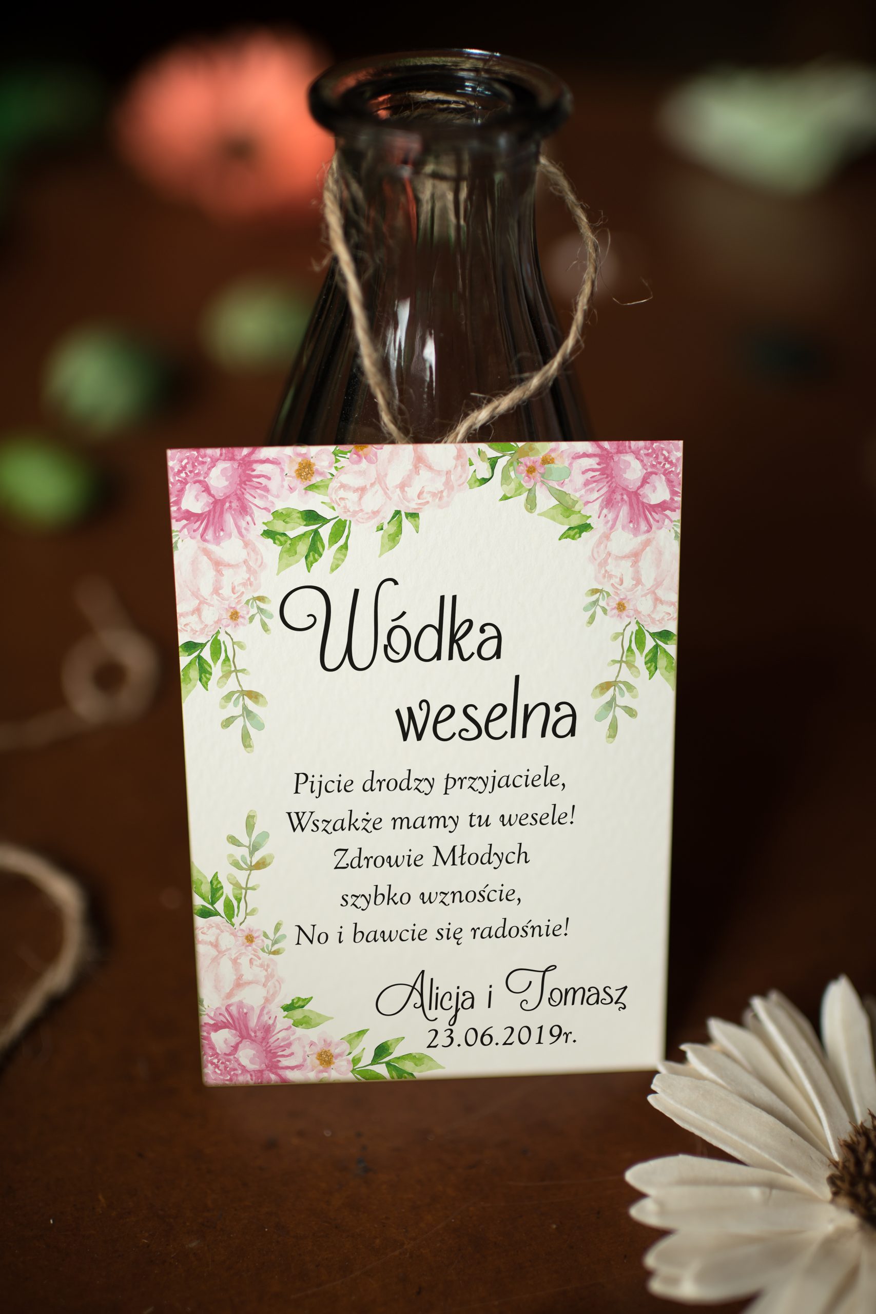 Dodatki ślubne Zawieszka ślubna na alkohol - Pastelowe Kwiaty W Różu