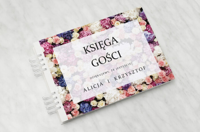 ksiega-gosci-fotograficzne-kwiaty-kolorowe-kwiatuszki-papier-matowy-dodatki-ksiega-gosci