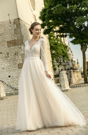 Suknie ślubne Lśniąca suknia z długim rękawem