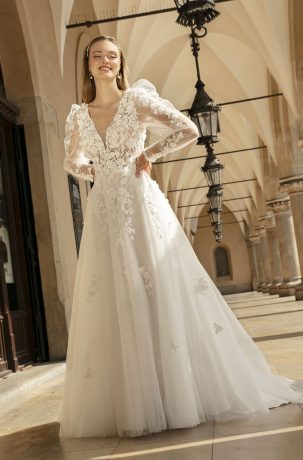 Suknie ślubne Elegancka suknia z tiulowymi rękawami