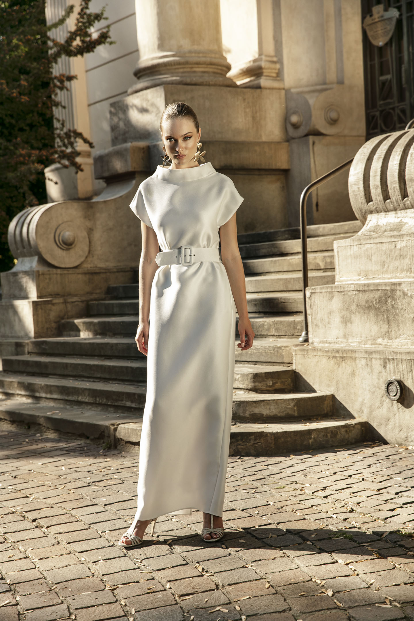 Suknie ślubne Nietuzinkowa suknia w minimalistycznym stylu