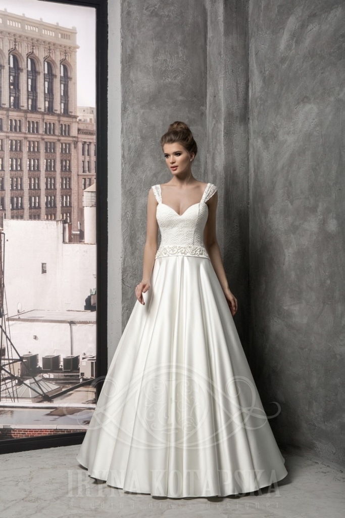 Suknie ślubne Prześliczna suknia Libra z kokardą