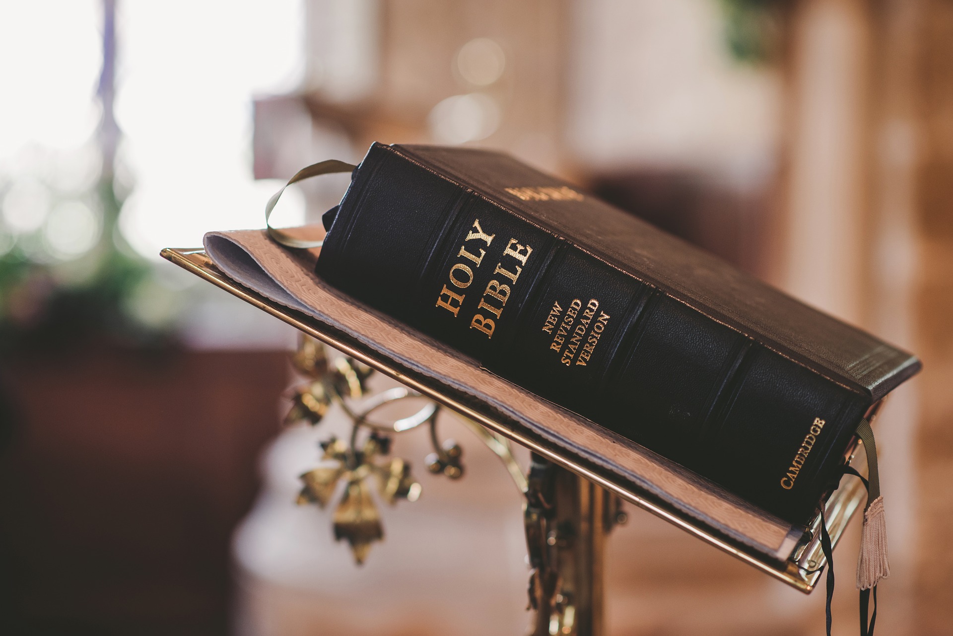 biblia podczas ślubu konkordatowego